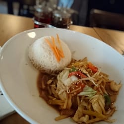 Chez Dang - Mittachsmenü - wirkt auf dem Photo weniger, als es ist