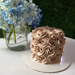 4in 2 layer cake with swirls