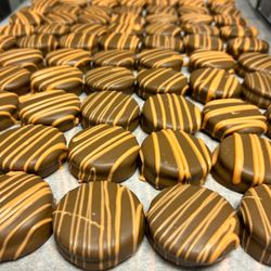 Chocolate Pizza Company - Chocolate dipped peanut butter cream cookies