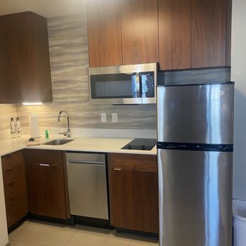 Residence Inn - Suite kitchen - Hotels Near Me - Winter Garden, Florida Residence Inn - Suite kitchen - Hotels Near Me - Winter Garden, Florida