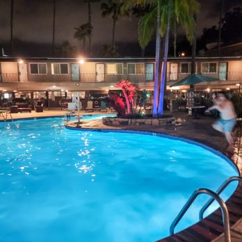 Kings Inn San Diego - Cannonballs before bed - San Diego, CA