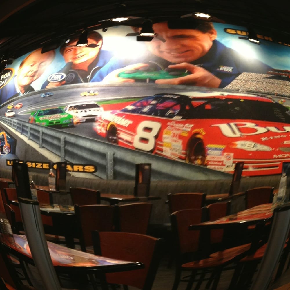 Fox Sports Sky Bar, Detroit Roadtrippers