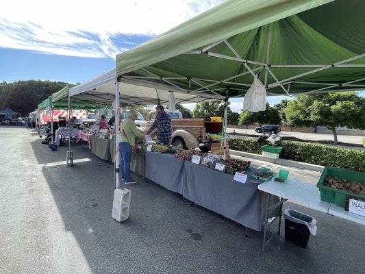 Midtown Ventura Certified Farmers' Market by null