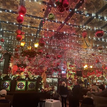 Chief O'Neill's Pub & Restaurant - Decorated for the holidays - New American Near Me - Chicago, Illinois Chief O'Neill's Pub & Restaurant - Decorated for the holidays - New American Near Me - Chicago, Illinois
