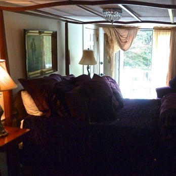 Hartwell House Inn - Hotels Near Me - Ogunquit, Maine