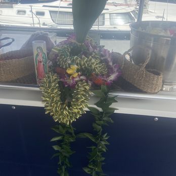 Hawaii Ash Scatterings - Boat Charters Near Me - Honolulu, Hawaii
