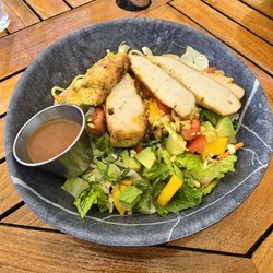 Zoe’s Beachside Grill - Asian Noodle
