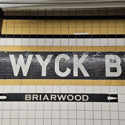 MTA - Briarwood - Van Wyck Blvd Subway Station