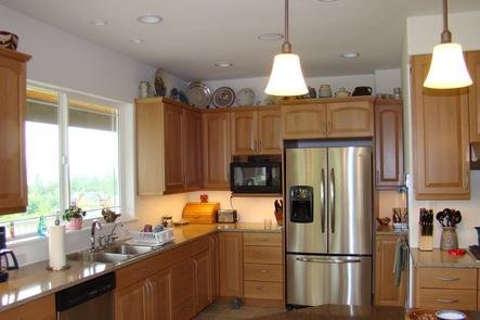 Slide of R&R Roofing Construction and Repair