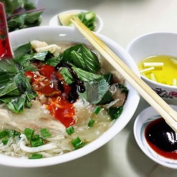 Pho Huong Lan - Combination pho. Don't forget the green onion in fat (secret to awesome pho). Whoo! ^^ - Vietnamese Near Me - Honolulu, Hawaii Pho Huong Lan - Combination pho. Don't forget the green onion in fat (secret to awesome pho). Whoo! ^^ - Vietnamese Near Me - Honolulu, Hawaii