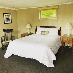 The Gull Motel - Queen Bed