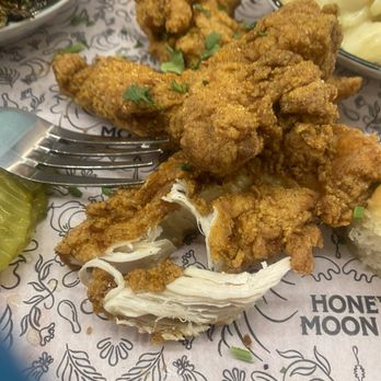 Honeymoon Chicken - Dry Jumbo Crispy Chicken Tenders - Chicken Shop Near Me - Washington, DC, District of Columbia