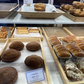 Paris Baguette - Bakeries Near Me - Lake Forest, California