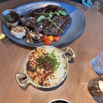 Gordon Ramsay Hell's Kitchen - Mac and cheese and also the ribeye - Desserts Near Me - Washington, DC, District of Columbia