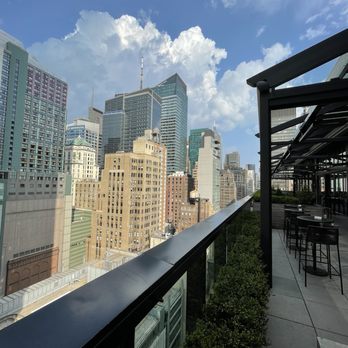 Castell Terrace - Rooftop view - Lounges Near Me - New York, New York Castell Terrace - Rooftop view - Lounges Near Me - New York, New York