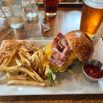 Moran's - Moran's Burger - Pubs Near Me - Hoboken, New Jersey