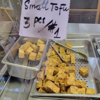 Dong Phuong Tofu - Fried tofu (IG: @eatingsfrom) - Vegetarian Near Me - San Jose, California Dong Phuong Tofu - Fried tofu (IG: @eatingsfrom) - Vegetarian Near Me - San Jose, California