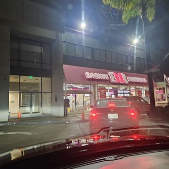 Baskin-Robbins - Drive thru - Ice Cream & Frozen Yogurt Near Me - Burbank, California Baskin-Robbins - Drive thru - Ice Cream & Frozen Yogurt Near Me - Burbank, California
