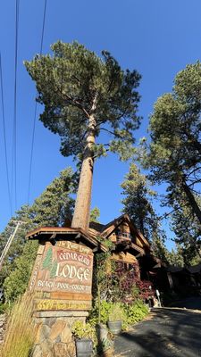 Cedar Glen Lodge by null