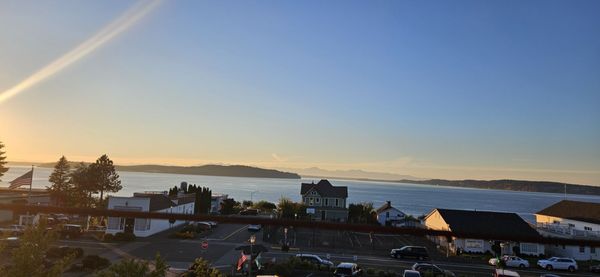 Topside Bar & Grill by null