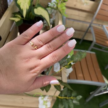 Bilancia Nail Spa - Nail Salons Near Me - Chicago, Illinois
