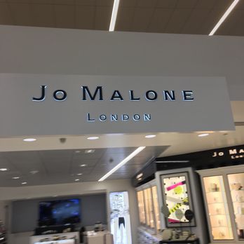 Jo Malone London - "Red Roses" - Cosmetics & Beauty Supply Near Me - San Francisco, California Jo Malone London - "Red Roses" - Cosmetics & Beauty Supply Near Me - San Francisco, California