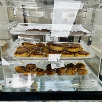 Green Island Cheesecake - Display case - Bakeries Near Me - Honolulu, Hawaii Green Island Cheesecake - Display case - Bakeries Near Me - Honolulu, Hawaii