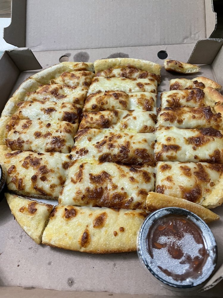 Happy Joe's Pizza & Ice Cream Parlor, Muscatine Roadtrippers