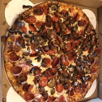 Vizzy's Pizza Palace - Pizza Near Me - Westland, Michigan Vizzy's Pizza Palace - Pizza Near Me - Westland, Michigan