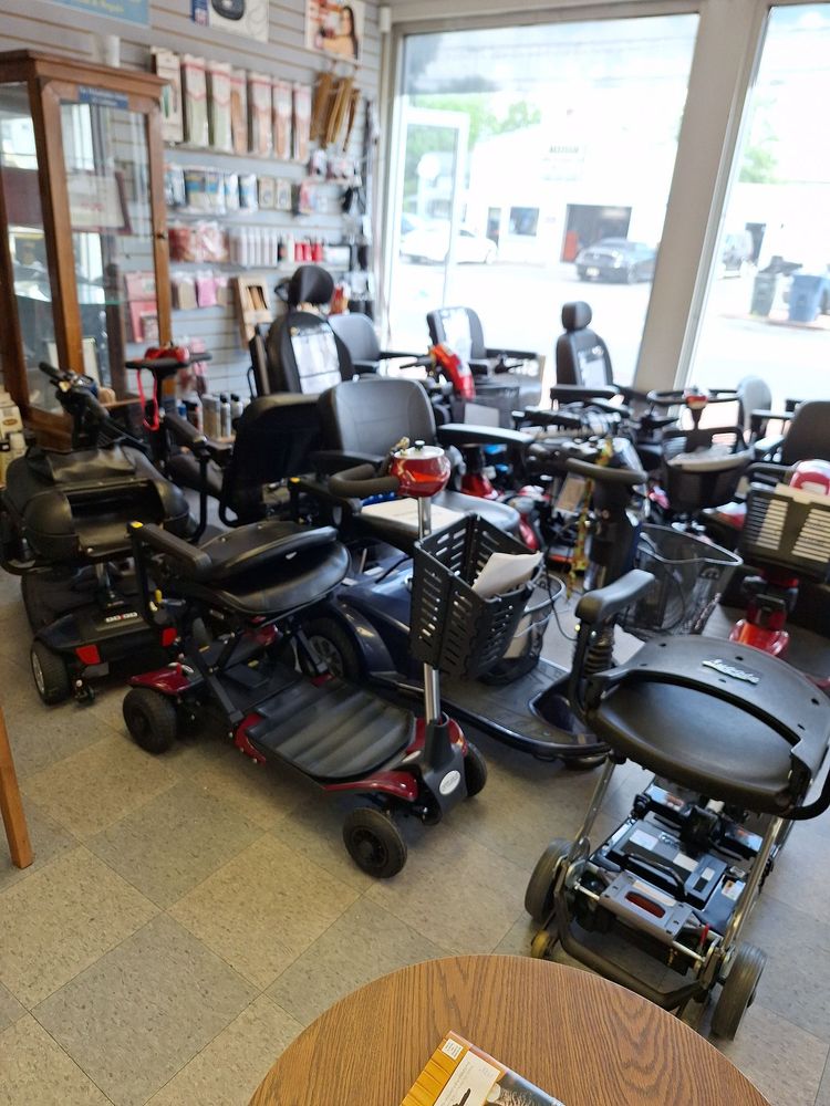 LENNY’S MOBILITY Updated September 2024 67 Photos 115 S Main St, Williamstown, New Jersey