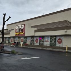Grocery Outlet - Storefront