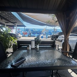 Relaxing wait area. Relaxing wait area.