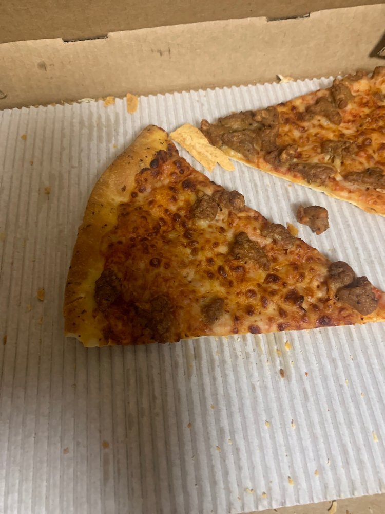 PIZZA HUT Updated September 2024 25 Reviews 701 N Ankeny Blvd