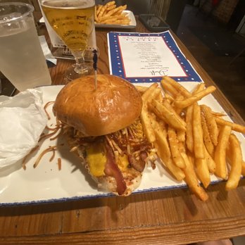 Old Glory Kitchen + Spirits - Smokehouse Chicken Sandwich - Pizza Near Me - Keyport, New Jersey