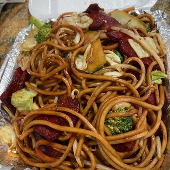 Egg Roll Express - BBQ Pork Chow Mein - Chinese Near Me - Pasadena, California
