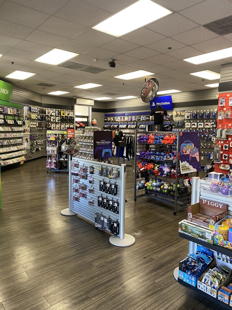 GAMESTOP Updated September 2024 13 Photos & 49 Reviews 2535 Vista
