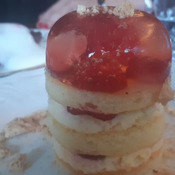 Nora Gray - Strawberry shortcake - Italian Near Me - Montreal, Quebec