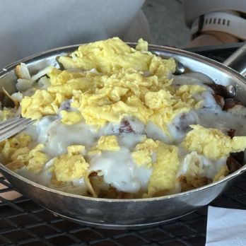 Stacks On Route 66 - COUNTRY SKILLET - American Near Me - Glendora, California