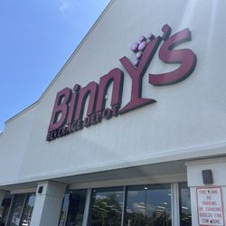 Binny's Beverage Depot - Des Plaines - Binny's outside view