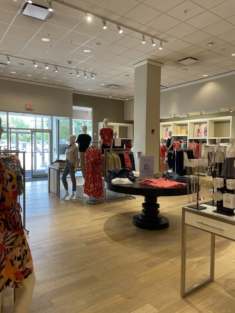 LOFT Updated September 2024 170B E Jericho Tpke, Commack, New York