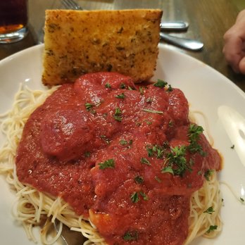 Pesto's - Shrimp with angel hair on cold plate with cold garlic bread. - Pizza Near Me - Chandler, Arizona Pesto's - Shrimp with angel hair on cold plate with cold garlic bread. - Pizza Near Me - Chandler, Arizona