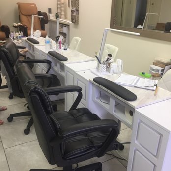 Polished by Helen - Small and intimate - Nail Technicians Near Me - Metairie, Louisiana Polished by Helen - Small and intimate - Nail Technicians Near Me - Metairie, Louisiana