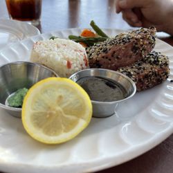 Zac's Bar & Grill - Seared Tuna