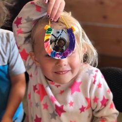 Brindle Ridge Farms - Arts and crafts time in summer camp!