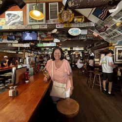 Chatham Squire Restaurant & Tavern - Lunch time