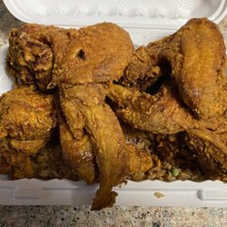 Best Wok - Fried chicken wings with pork fried rice