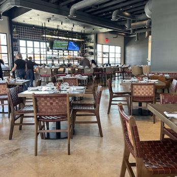 Roca & Martillo - Beautiful open restaurant, bar in the background - Desserts Near Me - San Antonio, Texas Roca & Martillo - Beautiful open restaurant, bar in the background - Desserts Near Me - San Antonio, Texas