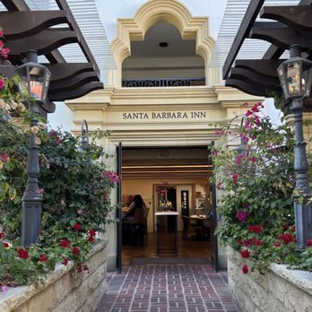 Convivo Restaurant and Bar - Front entrance - Bars Near Me - Santa Barbara, California