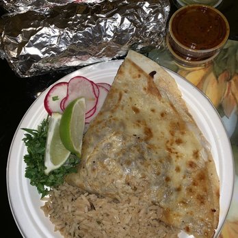 Tacos El Pelon - Top: Super Burrito; Middle: Regular Burrito; Bottom: Quesadilla w/ a side of rice - Food Trucks Near Me - San Jose, California Tacos El Pelon - Top: Super Burrito; Middle: Regular Burrito; Bottom: Quesadilla w/ a side of rice - Food Trucks Near Me - San Jose, California