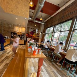 Philz Coffee - Inside (August 2022)